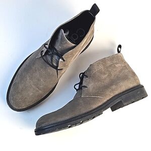 Calvin Klein Ultan Calf Suede Round Toe Lace Up Lug Sole Chukka Ankle Boot